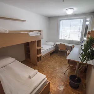  Hostel Dic