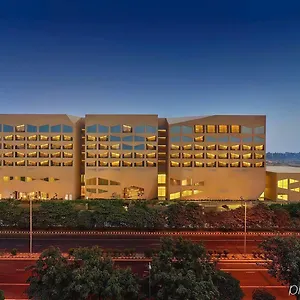 Отель Vivanta New Delhi, Dwarka *****